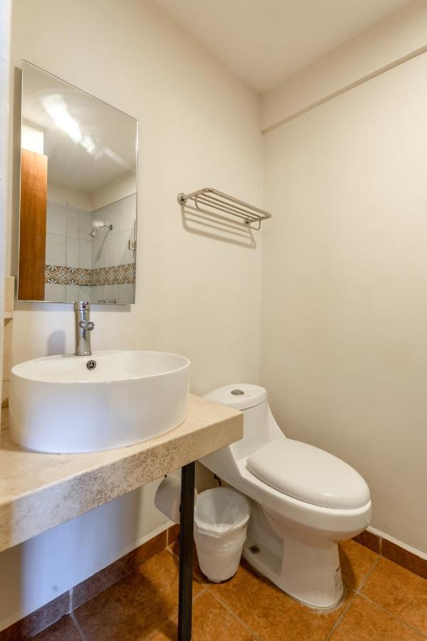 קרטרו Hotel Meson De Sara מראה חיצוני תמונה